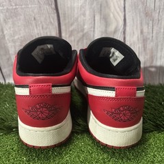 Size 6y (GS) – Jordan 1 Low Black Very Berry 553560 061 with damaged box (#4)