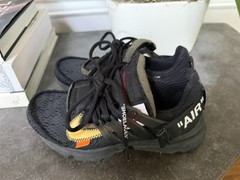 NIKE AIR PRESTO KIDS SIZE 4 BLACK WHITE CONE SNEAKERS
