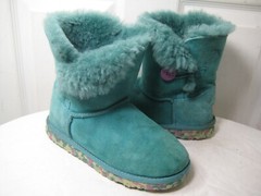 UGG 1006638K Bailey Button Boots Kids Shoes Size 33 / 3