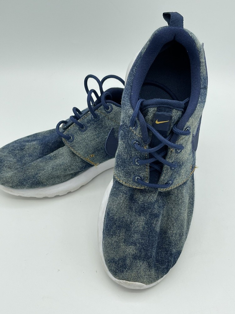 Nike Roshe Blue Denim Light Weight Youth Size 4 Shoe Unique Sneaker
