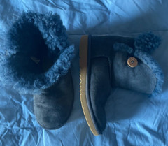 UGG Kids Boots Size 2 Bailey Button Suede Sheepskin Lining Warm Blue