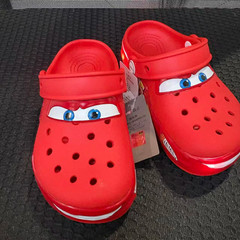 Kids Flashing Light Lightning McQueen Slippers – Non-Slip Pool & Beach Sandals