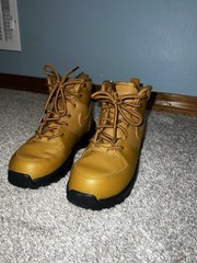 Nike Manoa 17 Lace Up Hiking Boots- Big Kid Size US 2Y New Tan Wheat