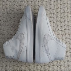 Nike Blazer Mid ’77 ‚White Logo Print‘ dj4624-100 sneakers size 7y