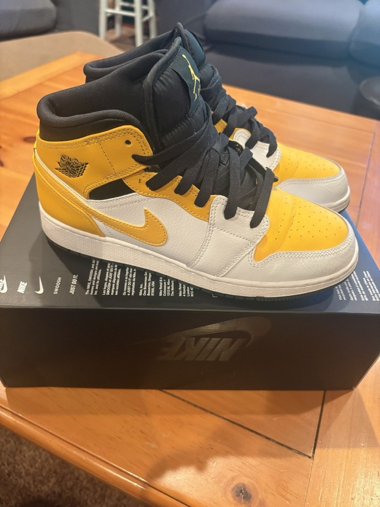 Jordan Air Jordan 1 Mid GS Mid Top University Gold 7Y 554725-170