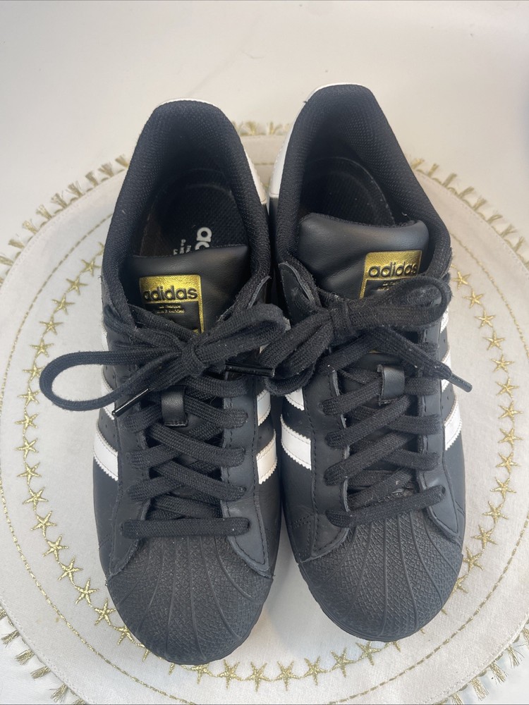 Adidas Superstar Core Black White Sneaker Youth 7, Womens 8.5, Mens 7