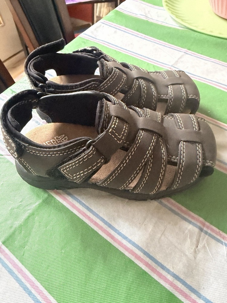 Thereabouts Memory Foam Toddler size 10 Brown Leather Sandals Closed Toe