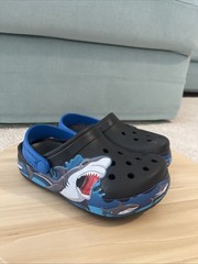 Crocs Sharks Jaws Blue And Black Cool Kid Size One Waterproof Beach Light Up