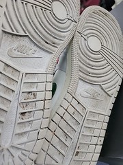 Jordan 1 Mid Summit White/Pine Green Size 7y