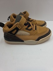 Jordan Max Aura 3 Kids Sneakers Wheat Brown Tan Canvas FQ3951-202 Youth 1