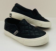 Mudd Kids Black Quilted Slip-On Sneakers Size 9 Casual Shoes