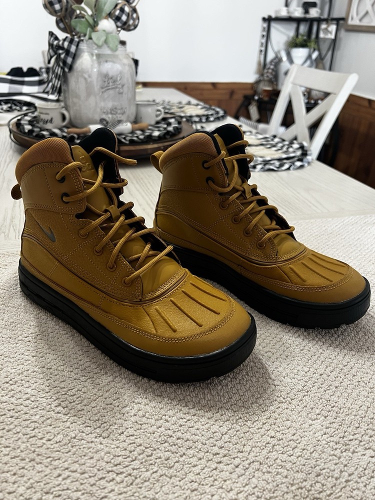 Nike Woodside 2 ACG Boot Wheat/Black Size 6 Youth