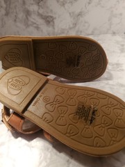 FIRST STEPS SANDLES SIZE KIDS 10