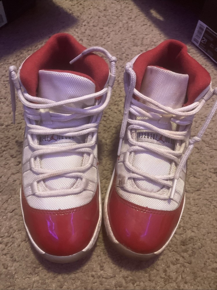 Size 3 (PS) – Jordan 11 Retro Mid Cherry