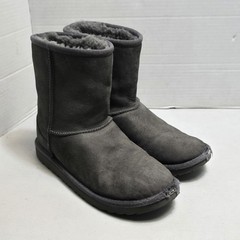 UGG Kids Classic II Short Cuff Boots 1017703K Gray Sheepskin Big Kids Sz 6
