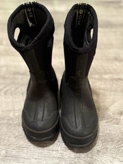 BOGS classic High Handle Waterproof Insulated Youth Boots Black Sz 9