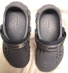 Echo CROCS kid’s child size 9 grey in excellent pre-owned condition