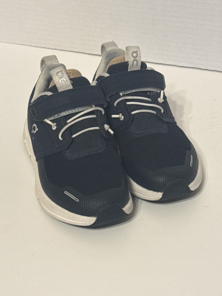 On Cloud Play Unisex Kids Blue Running Shoes 3KD11430692 Navy Size K11