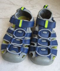 BULLFROGS JUMP BLUE RUBBER SOLE STRAP SCHOOL WALKING HIKING KIDS SHOES SIZE 10M