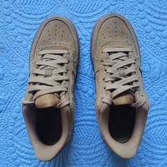 Size 1.5Y – Nike Air Force 1 Low LV8 (GS) – Wheat/Gum/Light Brown (HQ7476-700)