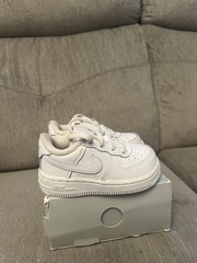 Nike White Low Top Lace Up Sneaker Round Toe Logo US 5 Unisex Kids