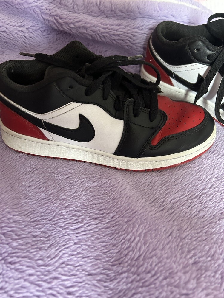 Nike Air Jordan 1 Low Top GS Black White Fire Red Shoes 553560-063 Youth Size 4Y