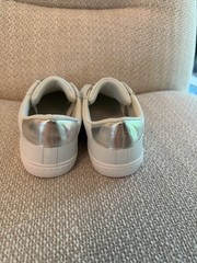 HOO Kids White Slip-On Sneakers Size 6 Pink Star Silver Strap Low Top