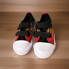 US sports little Kids Low Top Sneaker Hook & Loop Strap Flame Cars Size 9