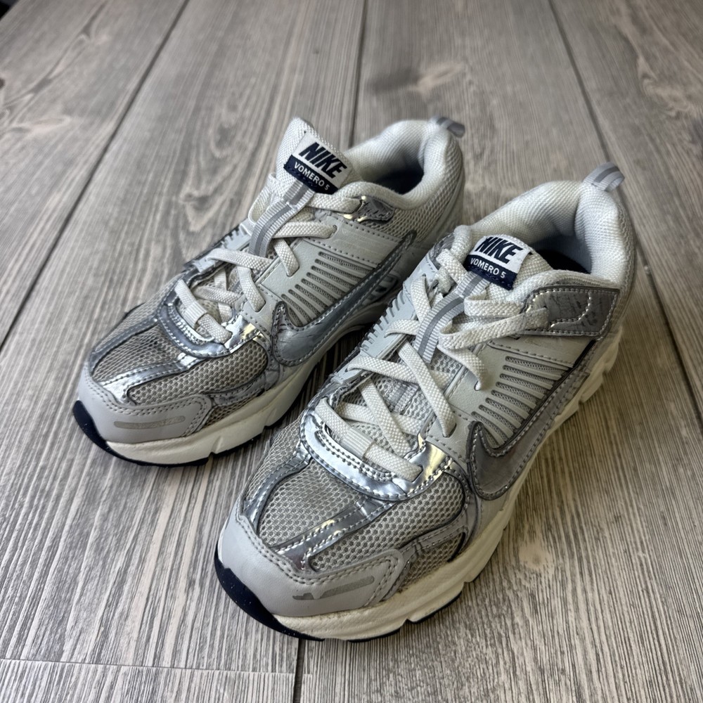 Blue Silver Youth Nike Vomero 5 Size 2