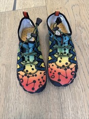Ubfen Kids’ Multicolor Adjustable Strap Water Shoes EU Size 34