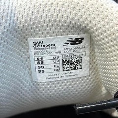Sample size youth SS Black and white New Balance 1906r trainers
