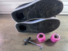 HEELYS Kid’s Pro 20 HE100760H Black Pink White Canvas Skate Shoes Kid’s Sz 5