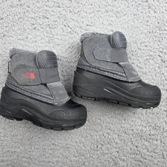 The North Face Alpenglow Snow Boots Toddler 7 Gray Waterproof Insulated 200 Gram