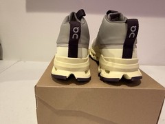 On Cloud Cloudhero Mid Waterproof Mid-Top Sneakers Light Grey/Cream US 4Y EU 36