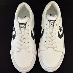 CONVERSE Junior El Distrito 2.0 Leather Sneaker In White/White/Black sz 2 *CLEAN