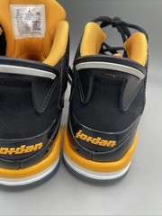 Size 6 (GS) – Jordan Dub Zero Mid Black Taxi