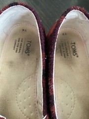 TOMS Red Fall Flannel Plaid Slip On Kids Youth Size 4