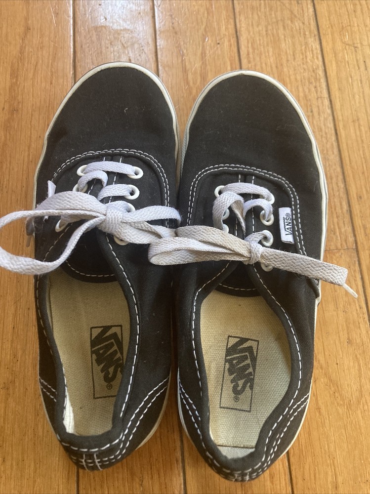 VANS Black/White SK8 Sneakers Youth US Size 2, Boys/Girls Great Condition