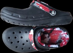 Crocs Classic Lined Clogs Size J6 Big Kids Black Red White Camo Lining EUC GREAT