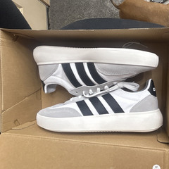 adidas Barreda Decode J White/Black/Gray Low Top Sneakers 5.5 JQ8854
