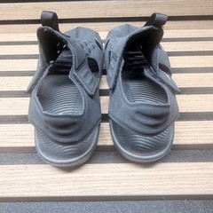 Nike Sunray Protect 2 Black Lightweight Closed Toe Sandal Youth Size 13