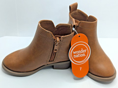 Children’s boots, classic boots, non-marking sole, reliable boots.
