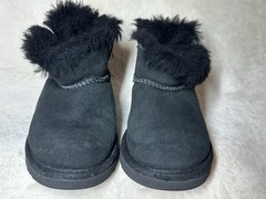 UGG Black Shearling Button Boots Unisex Kids US 9 UK 8 EU 26 Classic Style