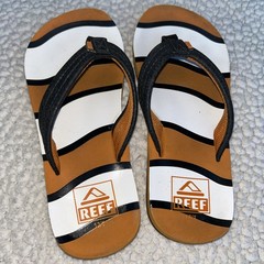 Reef Kids Flip Flops Orange White Black Striped Thong Sandals Size 13/1