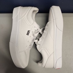 Vans Seldan Platform Sneakers Youth Size 4 White Canvas Athletic Lace Up 721356