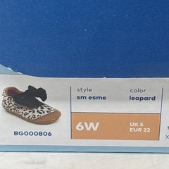 Stride Rite Soft Motion Esme, Leopard Print Bow Shoes Size 6 Wide US