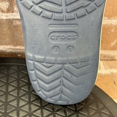Crocs Crocband Classic Navy Light Blue Slip On Clogs Girls Youth Size 1Y