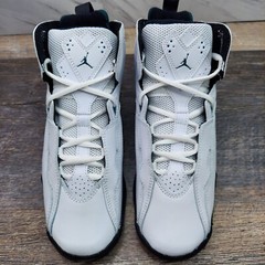 Jordan True Flight White Black Oxidized Green 343795 133 GS Size 6.5Y Women’s 8
