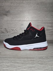 Jordan Max Aura 2 Black Gym Red White CN8094-016 Youth Size 5.5 / Women’s Size 7