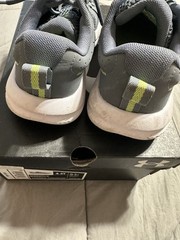 Under Armour Unisex-Child Assert 10 Running Shoe, 4.5